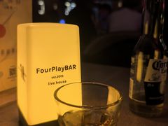 -FOUR PLAY BAR