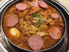-三清洞摩西韩式年糕火锅(威高广场店)