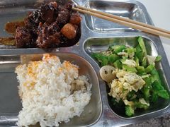 -同济大学本部学苑饮食广场