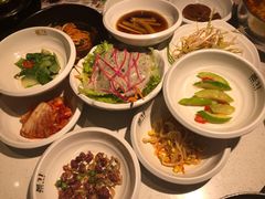 餐前小菜-本家韩国烤肉(青岛万象城店)
