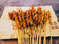 -老街烧烤大排档·地道湖北菜·龙虾馆(汉口火车站店)