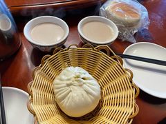 羊肉土豆包子-牧马人奶茶馆(乌兰察布总店)