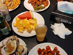 -涨巢·潮玩水疗局