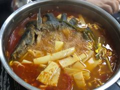 鲶鱼酸汤鱼锅-弘烨 贵州酸汤 鱼火锅(东财店)