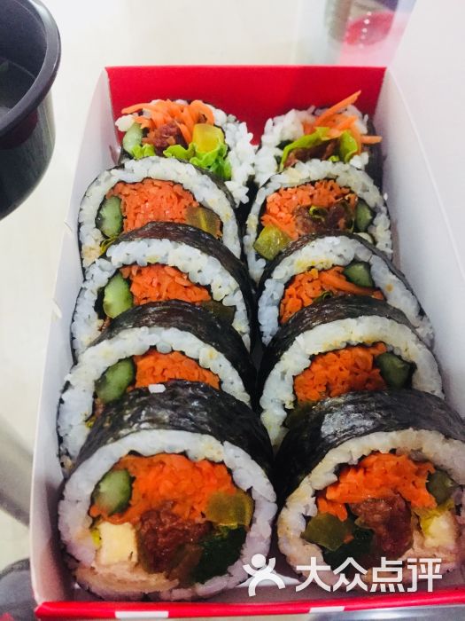 烤牛肉紫菜包饭