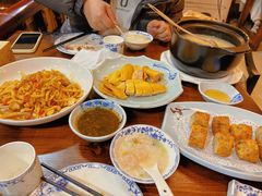 -赖厨潮汕砂锅粥