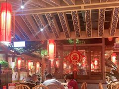 -野山舂·贵州现舂酸汤火锅(鸿通城店)