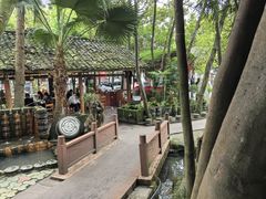 -土砂锅生态山庄·非遗砂锅雅鱼