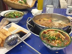 -马路边边串串香形象店(磐石路店)