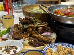 -乡土特色.冷锅鱼.牦牛肉汤锅