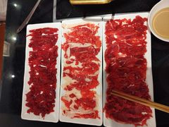 -潮汕三宝鲜牛肉火锅