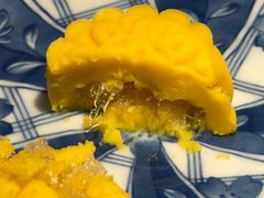 燕窝绿豆糕-新荣记(BFC外滩金融中心店)