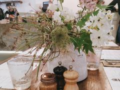 -FLOVIE FLORIST CAFE