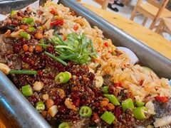 -宏兴烤鱼山庄(宣恩总店)