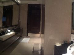 -广州天河希尔顿酒店