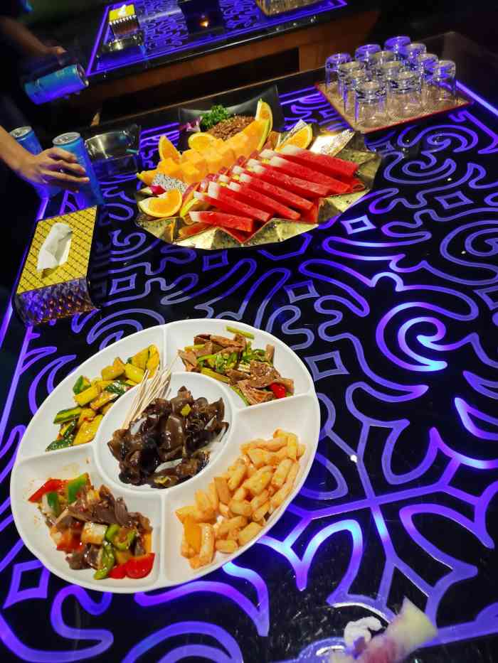 k 全国连锁ktv(绿地缤纷天地店)