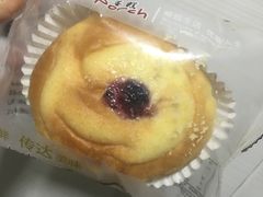 -蓝小轩蛋糕·面包(趣春店)
