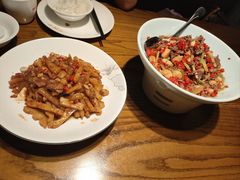 -爱碗亭·鲜炒湖南菜(壹城中心店)