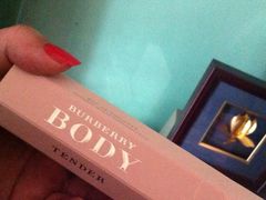 BURBERRY(港汇广场店)-BURBERRY(上海港汇恒隆广场店)