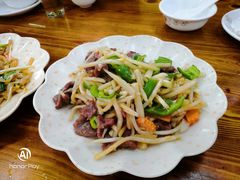 酸笋野山椒炒牛肉-南记食粥坊·宵夜大排档(岭南分店)