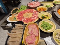 -宽板凳老灶火锅(台湾街店)