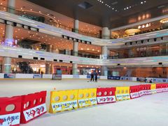 -冠军冰场CHAMPION RINK(凯德广场店)