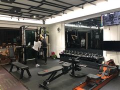 器械区-简·无界健身工作室·运动康复·体态(石厦店)