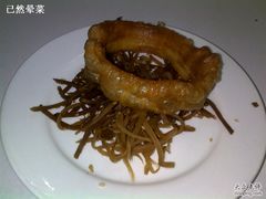 焦圈和咸菜-老磁器口豆汁店(天坛店)