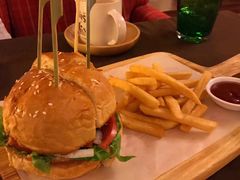 祖母超级至尊汉堡-G+KITCHEN(龙湖狮山天街店)