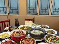 -土砂锅生态山庄·非遗砂锅雅鱼