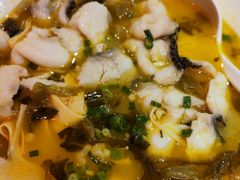 -渝是乎酸菜鱼(龙旗购物中心店)