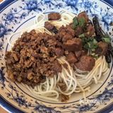 开了几十年的老店是否还是天平路的辣肉面大王？