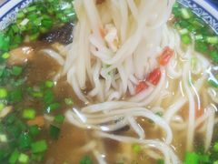 -钰园秦镇米皮(长安西路三兴园店)