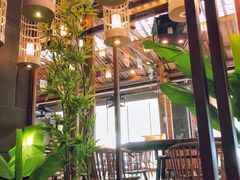 -阿瓦山寨·湘菜现炒·剁椒鱼头王(咸阳总店)