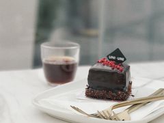 -UNI UNI(环亚凯瑟琳店)