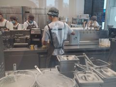 -喜茶(上海北外滩来福士店)