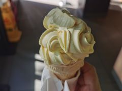 甜品站山茶花风味圆筒-麦当劳(团结湖店)