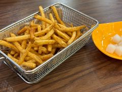 -BHC炸鸡(明洞总店)