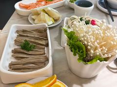 -左庭右院鲜牛肉火锅(浦江欢乐颂店)