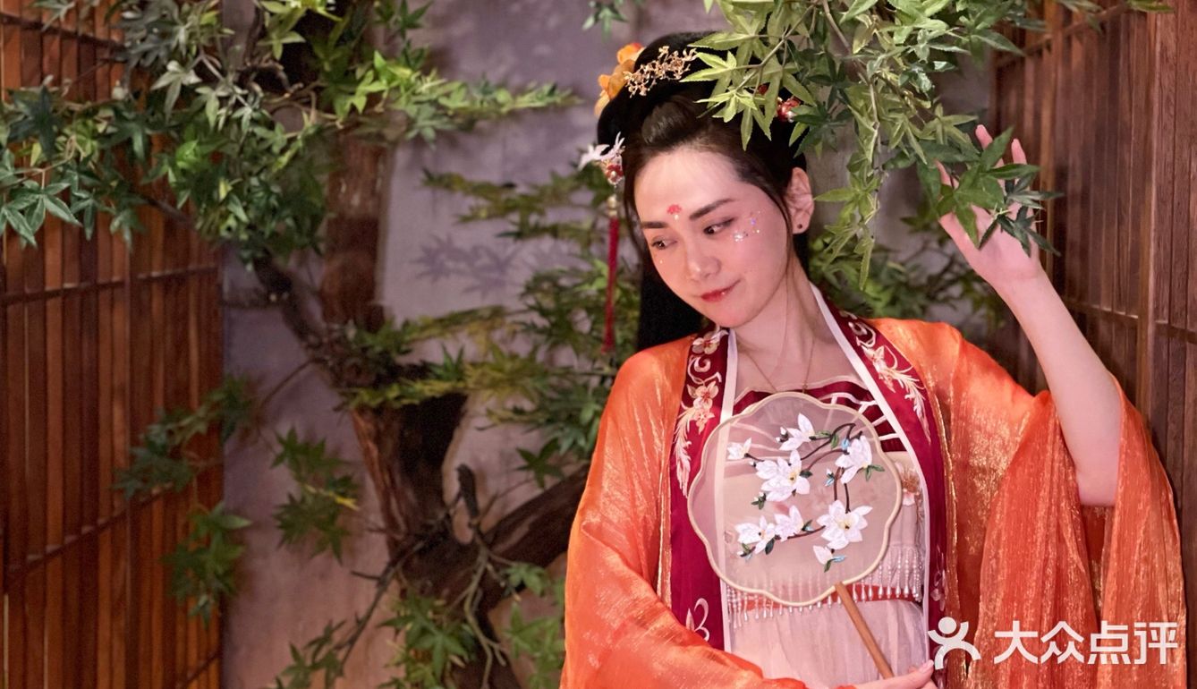 吃个饭，我去了趟明、唐、宋、汉四朝……