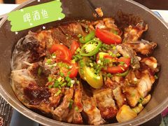 -刘姐啤酒鱼民族演艺餐厅(西街总店)