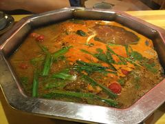 -野山舂·贵州现舂酸汤火锅(鸿通城店)