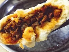 麻辣香菇鸡丁包-老陶包子铺(南大西南村店)