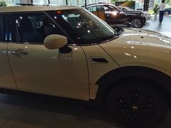 -南充通源宝马4S店(高坪店)