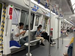 -雲宜贵宾舍酒店(深圳龙东地铁站店)