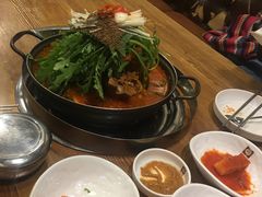 -喇喇排骨火锅·传统韩式脊骨汤(望京西园总店)