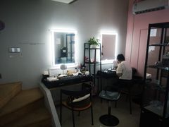 -ME觅妆·定制美妆·彩妆私教(菱角湖店)