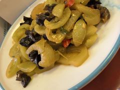 木耳炒青番茄-穆老九清真牛羊肉馆(宋城店)