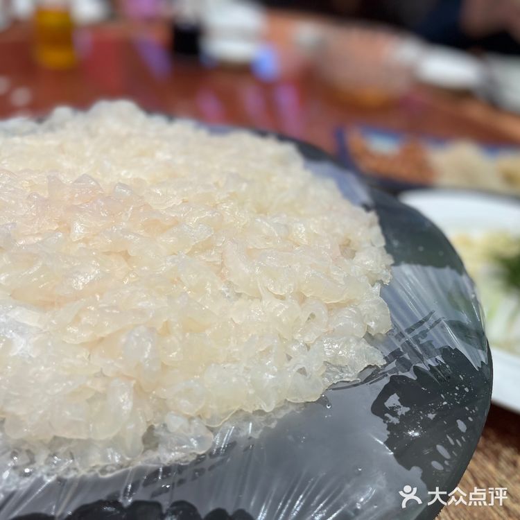 交通：就在番禺广场地铁H出口对面