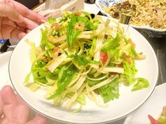 -五谷丰登农家院·地道胶东菜·海鲜烧烤(威海店)